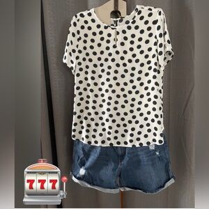 Van Heusen White casual blouse in good condition with black dots size M